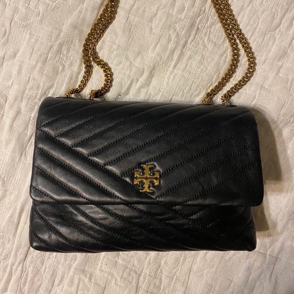 Tory Burch Handbags - Tory Burch Black Quilted Chevron Kira Bag